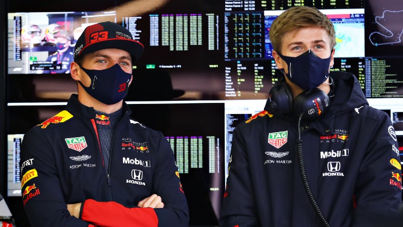 Max Verstappen e Jüri Vips (Imagem: Formula 2)